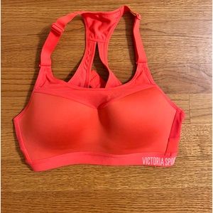 NWOT🪸🪸coral victoria’s secret sports bra